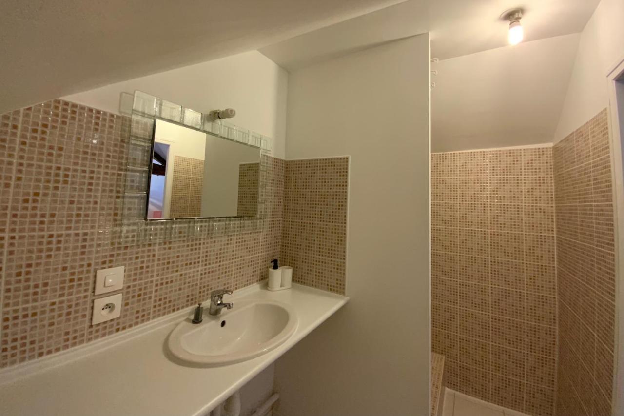 La Vue Loire Appartement Saint-Denis-de lʼHôtel Bagian luar foto