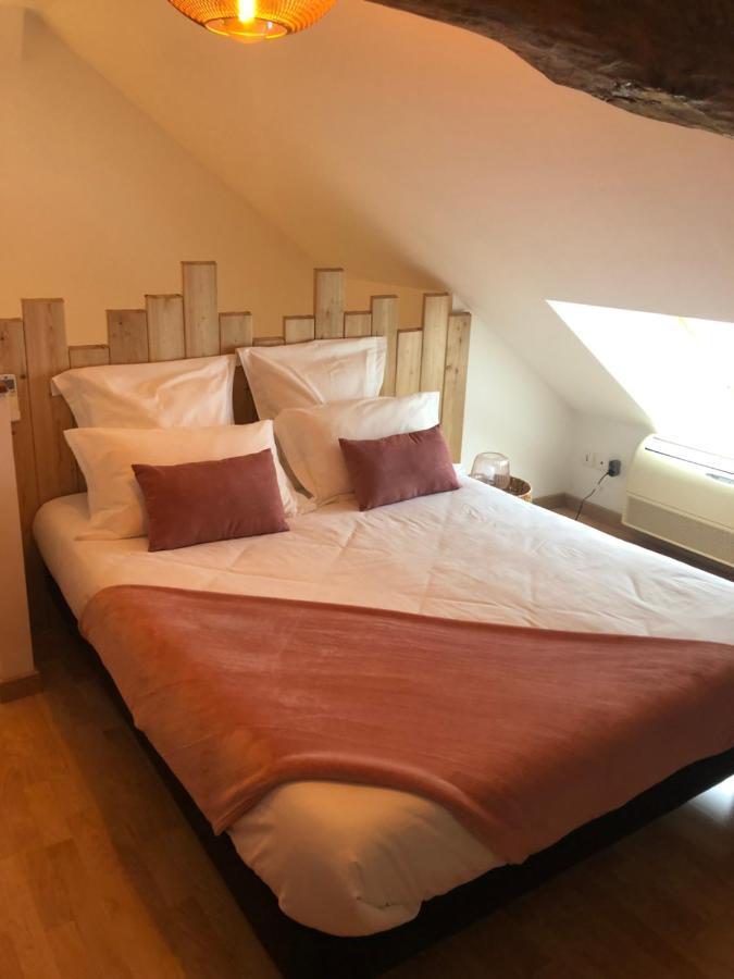 La Vue Loire Appartement Saint-Denis-de lʼHôtel Bagian luar foto